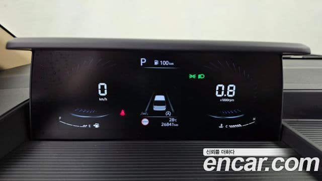 Hyundai Staria 2023 — ფოტო 6/20