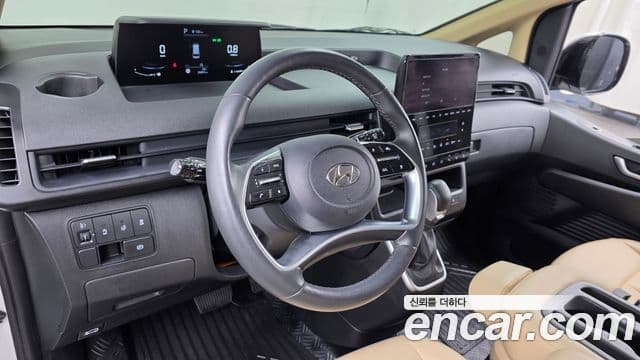 Hyundai Staria 2023 — ფოტო 14/20