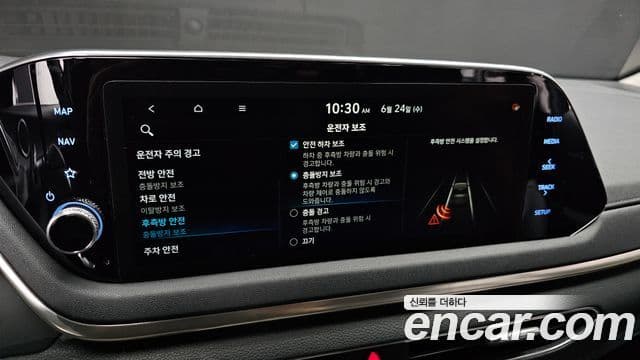 Hyundai Sonata 2021 — ფოტო 17/20