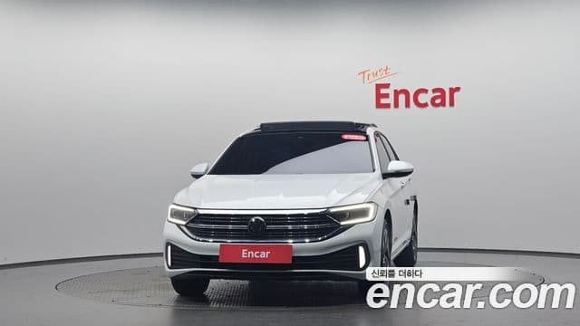 Volkswagen Jetta 2024 — ფოტო 3/20