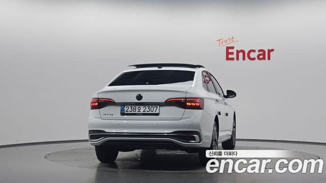 Volkswagen Jetta 2024 — ფოტო 4/20