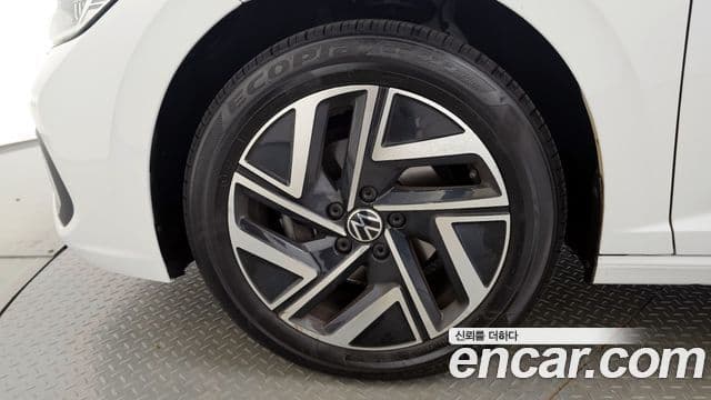 Volkswagen Jetta 2024 — ფოტო 5/20