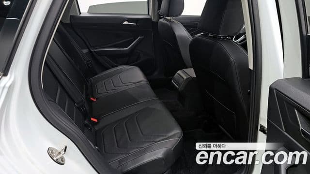 Volkswagen Jetta 2024 — ფოტო 11/20