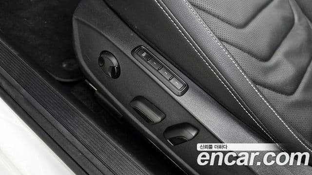 Volkswagen Jetta 2024 — ფოტო 16/20