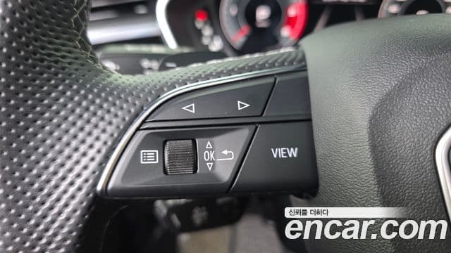 Audi Q3 2023 — ფოტო 24/32