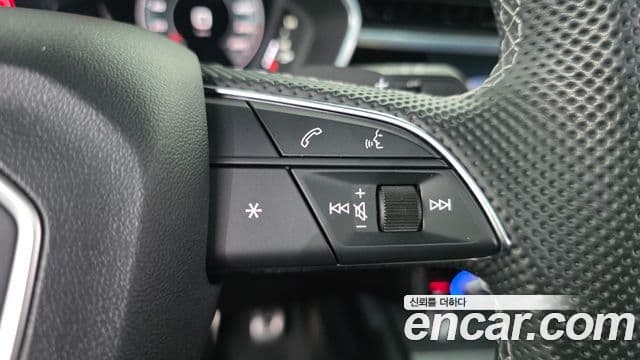 Audi Q3 2023 — ფოტო 20/32