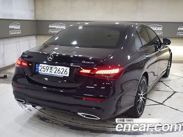 Mercedes-Benz E-Class 2023 — Şəkil 1/20