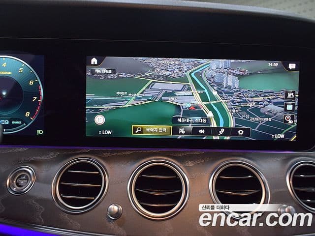 Mercedes-Benz E-Class 2023 — Şəkil 11/20