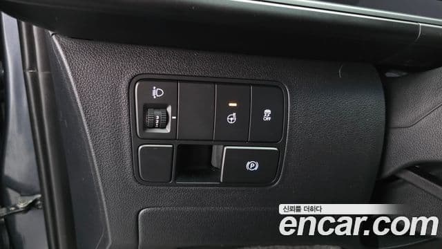 Hyundai Staria 2024 — Şəkil 17/20