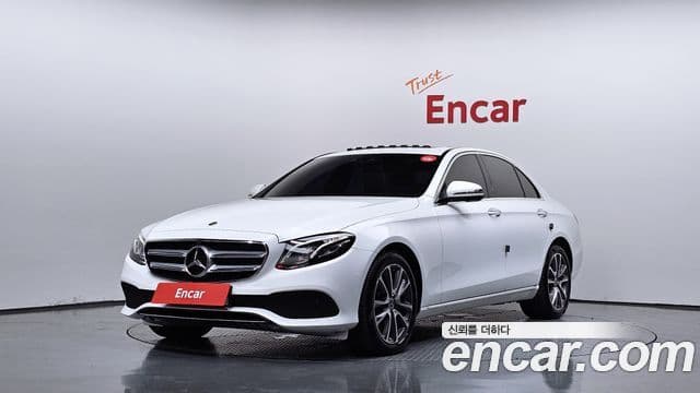 Mercedes-Benz E-Class 2018 — ფოტო 10/20