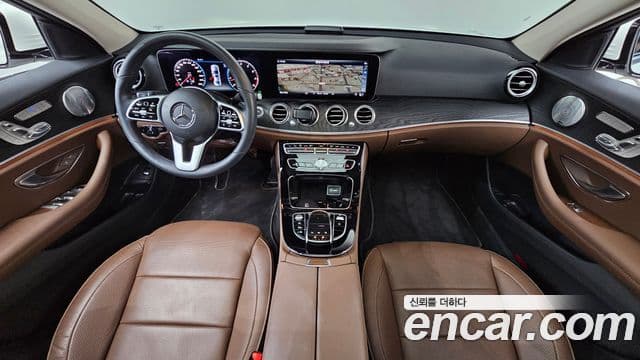Mercedes-Benz E-Class 2018 — ფოტო 6/20