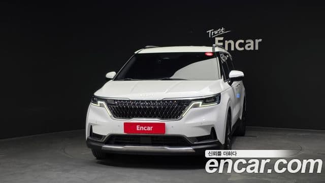 Kia Carnival 2022 — Фото 3/20