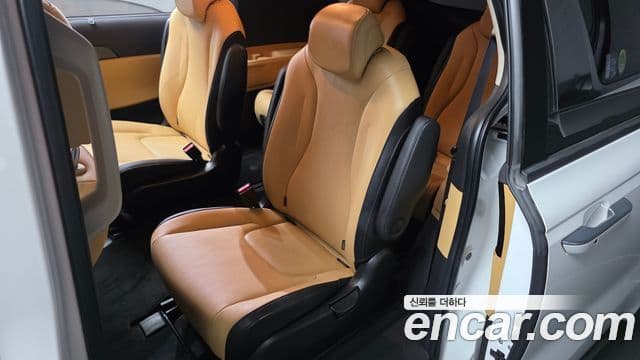 Kia Carnival 2022 — Фото 11/20