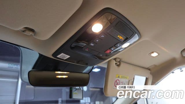 Kia Carnival 2022 — Фото 16/20