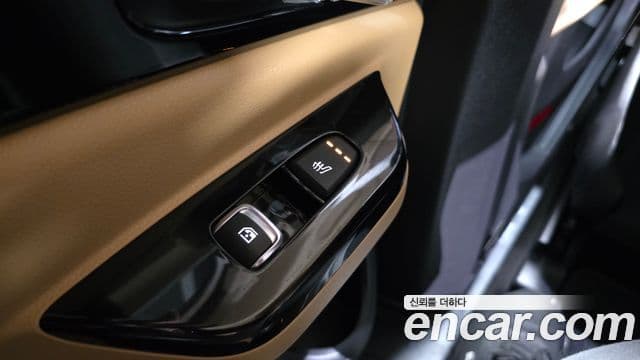 Kia Carnival 2022 — Фото 19/20