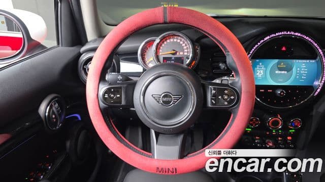 Mini Cooper 2022 — ფოტო 13/20
