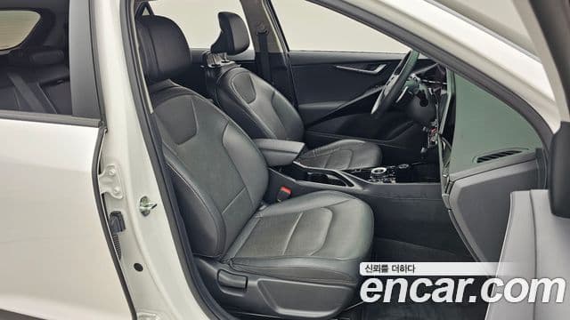 Kia Niro 2022 — ფოტო 11/20