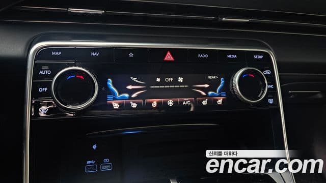 Genesis GV80 2020 — ფოტო 18/20