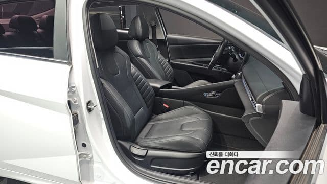 Hyundai Avante 2020 — ფოტო 11/20