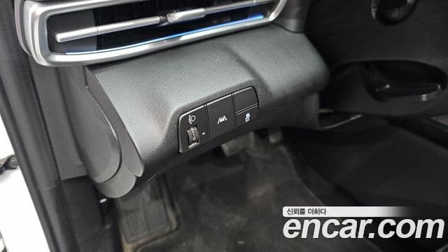 Hyundai Avante 2020 — ფოტო 16/20