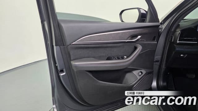 Renault Samsung Grand Koleos 2024 — Photo 26/36