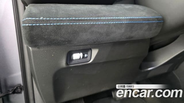 Renault Samsung Grand Koleos 2024 — Photo 33/36
