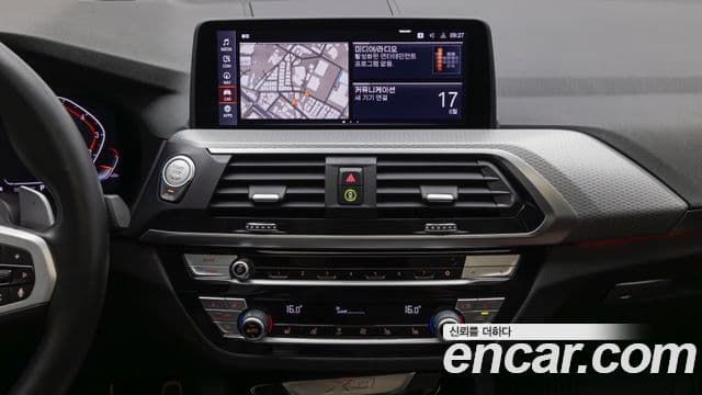 BMW X3 2021 — ფოტო 16/20