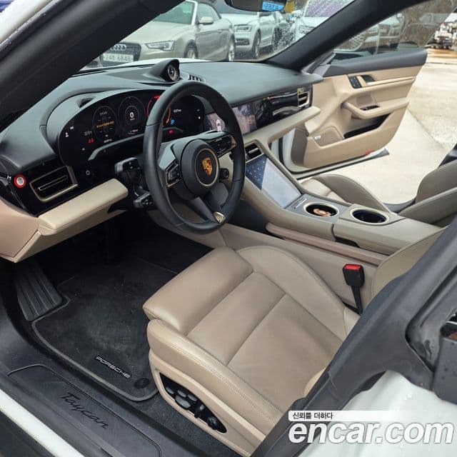 Porsche Taycan 2022 — Photo 10/20