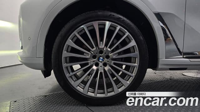 BMW X7 2022 — Şəkil 13/20