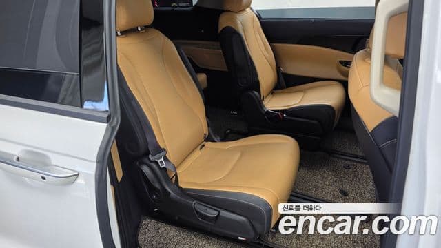 Kia Carnival 2023 — Şəkil 12/20