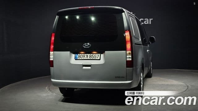 Hyundai Staria 2022 — Фото 4/20