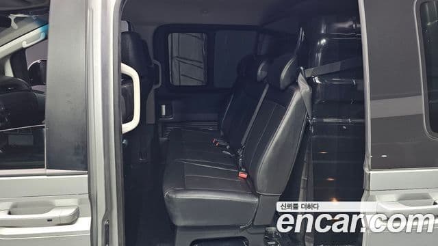 Hyundai Staria 2022 — Фото 11/20