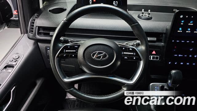 Hyundai Staria 2022 — Фото 13/20