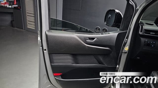 Hyundai Staria 2022 — Şəkil 24/32