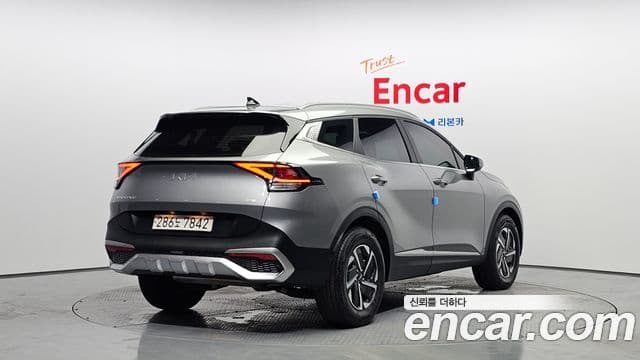 Kia Sportage 2022 — ფოტო 2/20