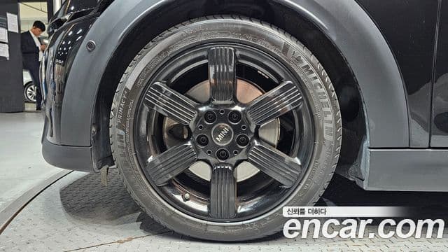 Mini Cooper S Convertible 2022 — фото 5 из 20