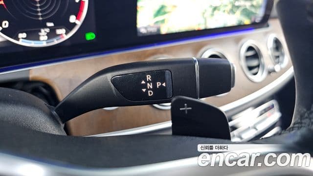 Mercedes-Benz E-Class 2019 — ფოტო 9/20
