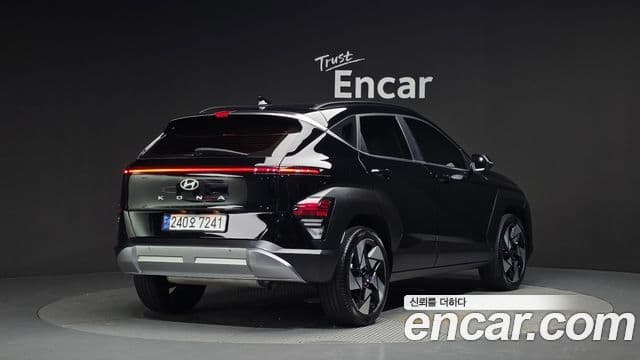 Hyundai Kona 2023 — ფოტო 1/20