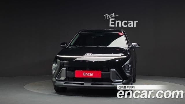 Hyundai Kona 2023 — ფოტო 2/20