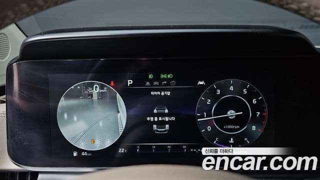 Kia Carnival 2022 — Şəkil 8/20