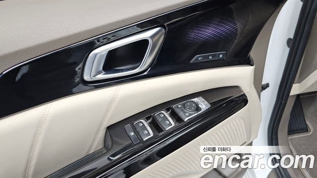 Kia Carnival 2022 — Şəkil 17/20