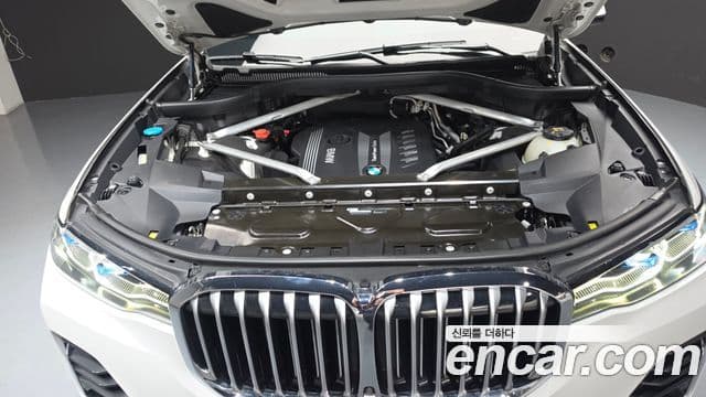 BMW X7 2020 — ფოტო 6/20