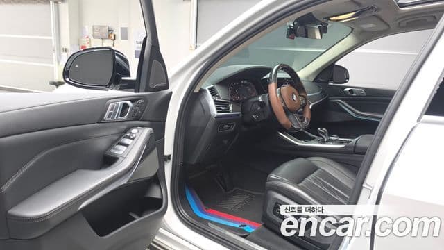BMW X7 2020 — ფოტო 10/20