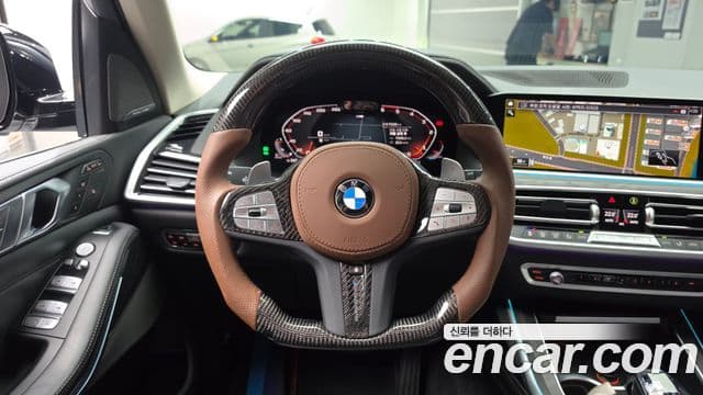 BMW X7 2020 — ფოტო 13/20