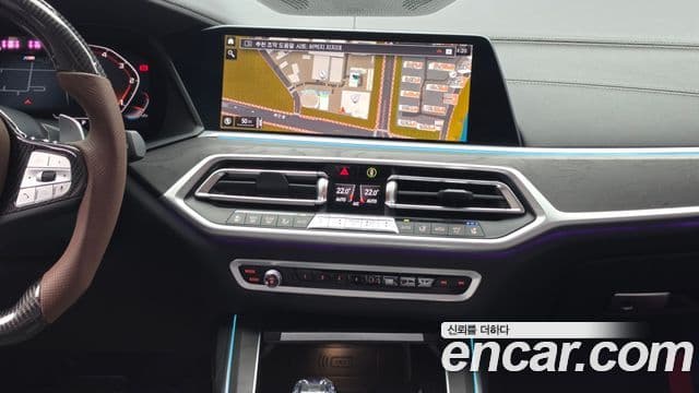 BMW X7 2020 — ფოტო 14/20