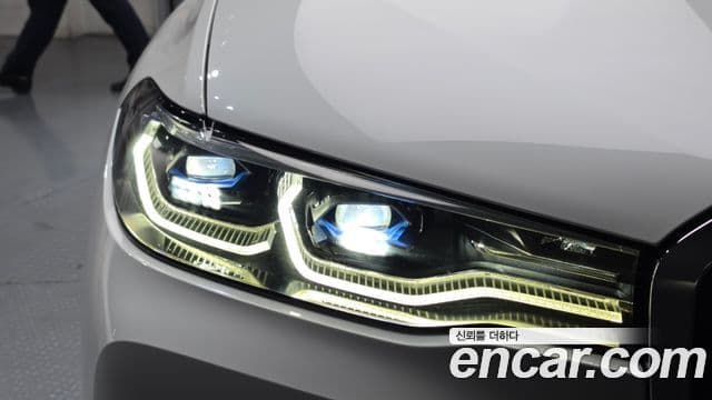 BMW X7 2020 — ფოტო 19/34