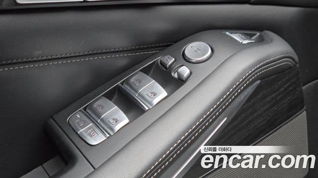 BMW X7 2020 — ფოტო 26/34