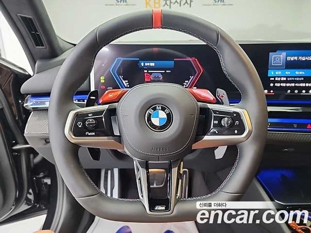 BMW M5 2025 — ფოტო 8/20