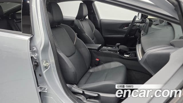 Toyota Prius 2025 — Şəkil 12/20