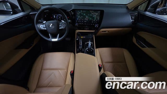 Lexus NX450h+ 2025 — Фото 7/20